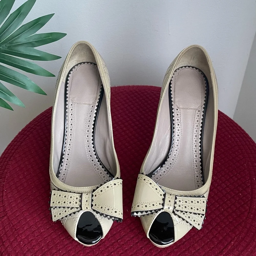 Dior Cream Peep-Toe Pumps with Black Patent Bow Accent - Picture 3 of 7